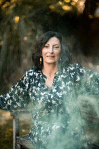 Angélique Giraud, accompagnante, lors d'une séance en extérieur